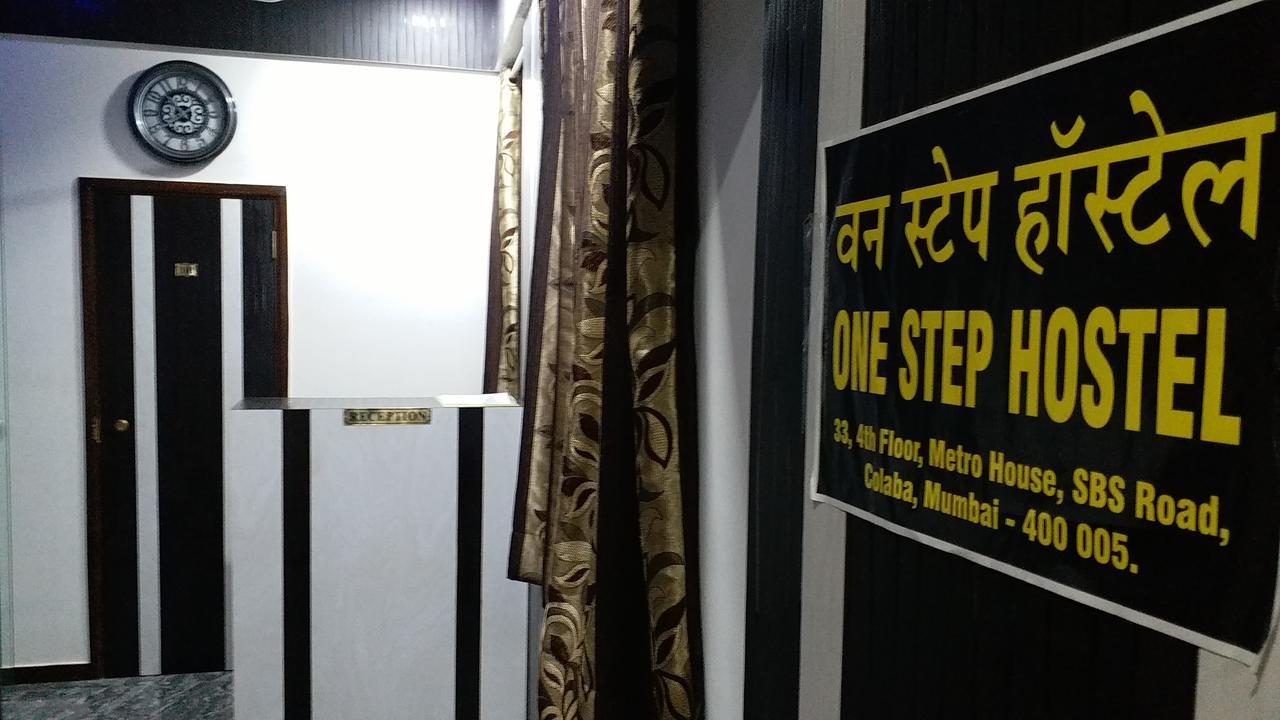 One Step Hostel Мумбай Екстериор снимка